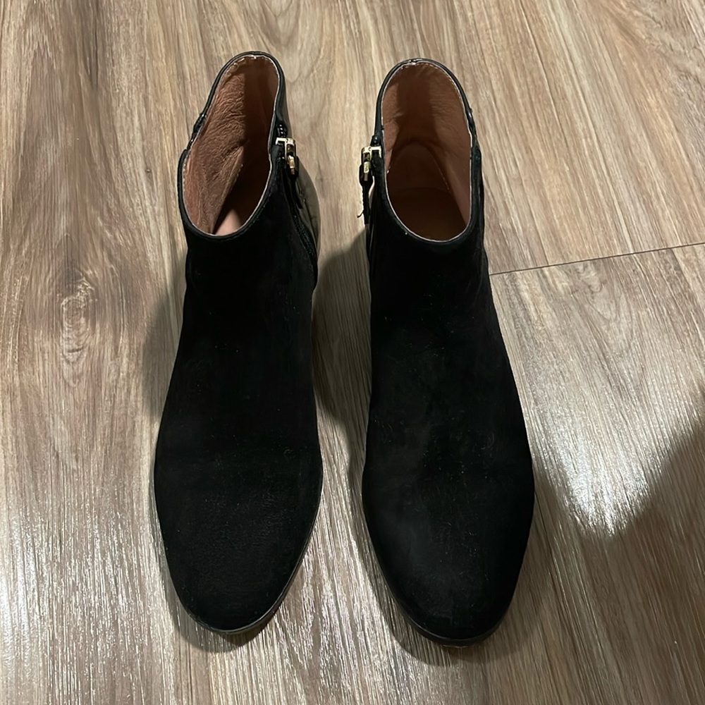 Louise et Cie leather black booties size 7.5